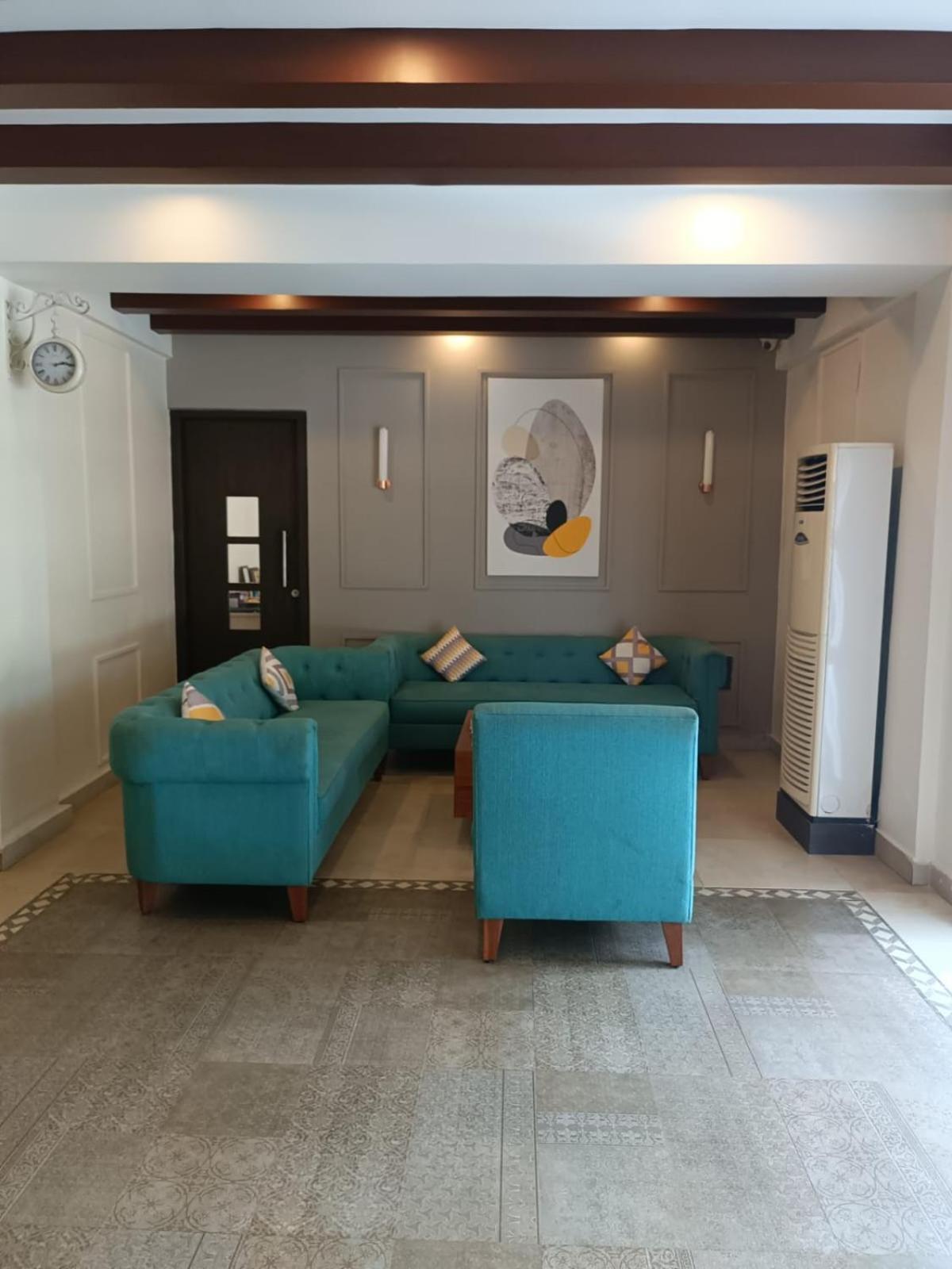 Diviyum Manor Hotel Port Blair Buitenkant foto
